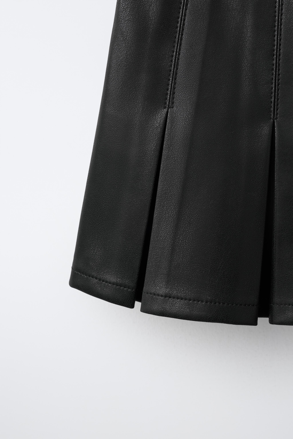 ZARA ЮБКА В СКЛАДКУ ИЗ ИСКУССТВЕННОЙ КОЖИ, ЧЕРНЫЙ