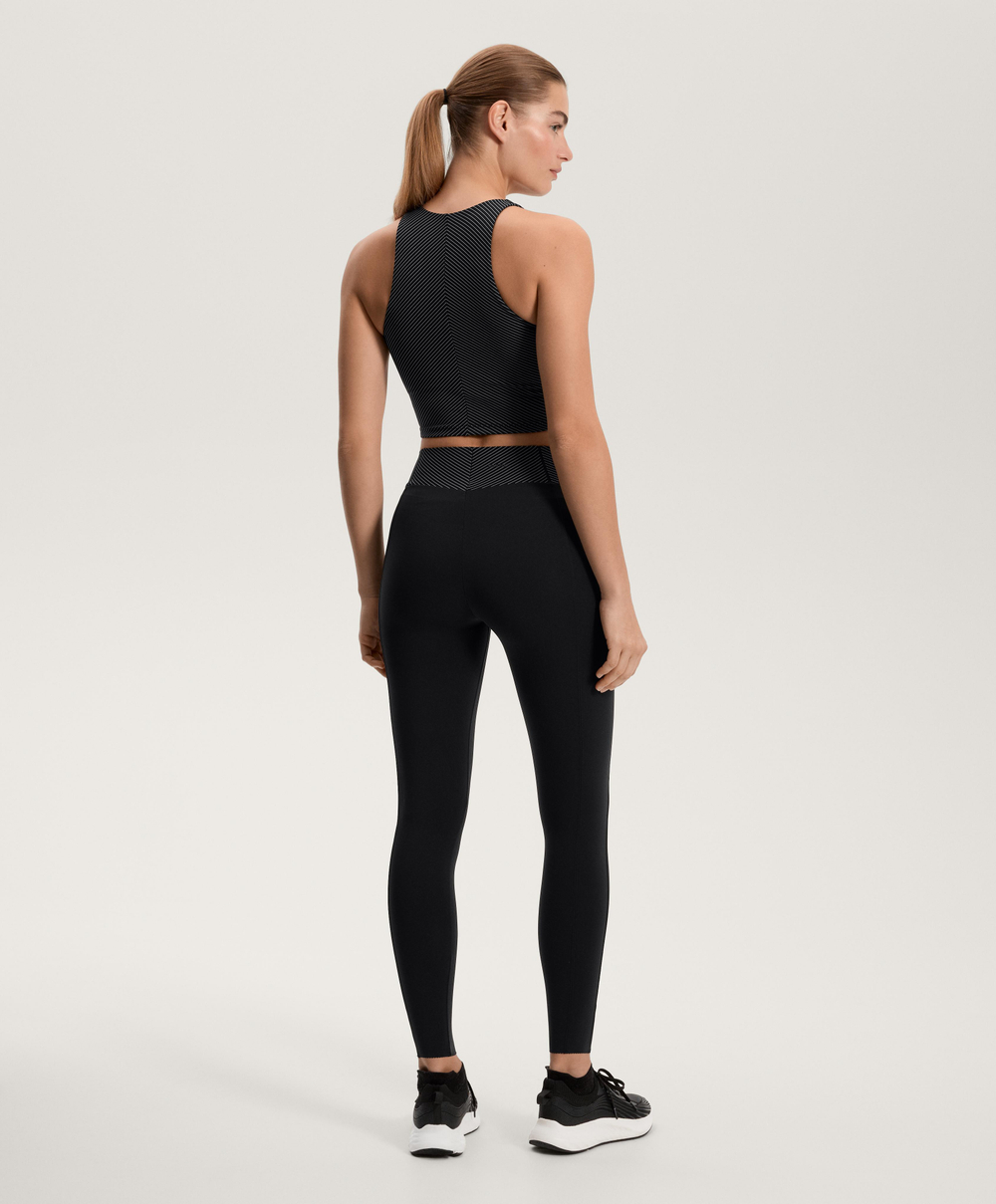 Oysho Топ Compressive в полоску, черный