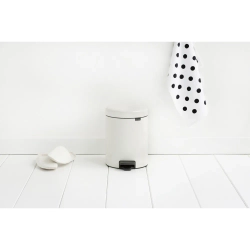 Brabantia Контейнер для мусора NewIcon 5л белый 112065