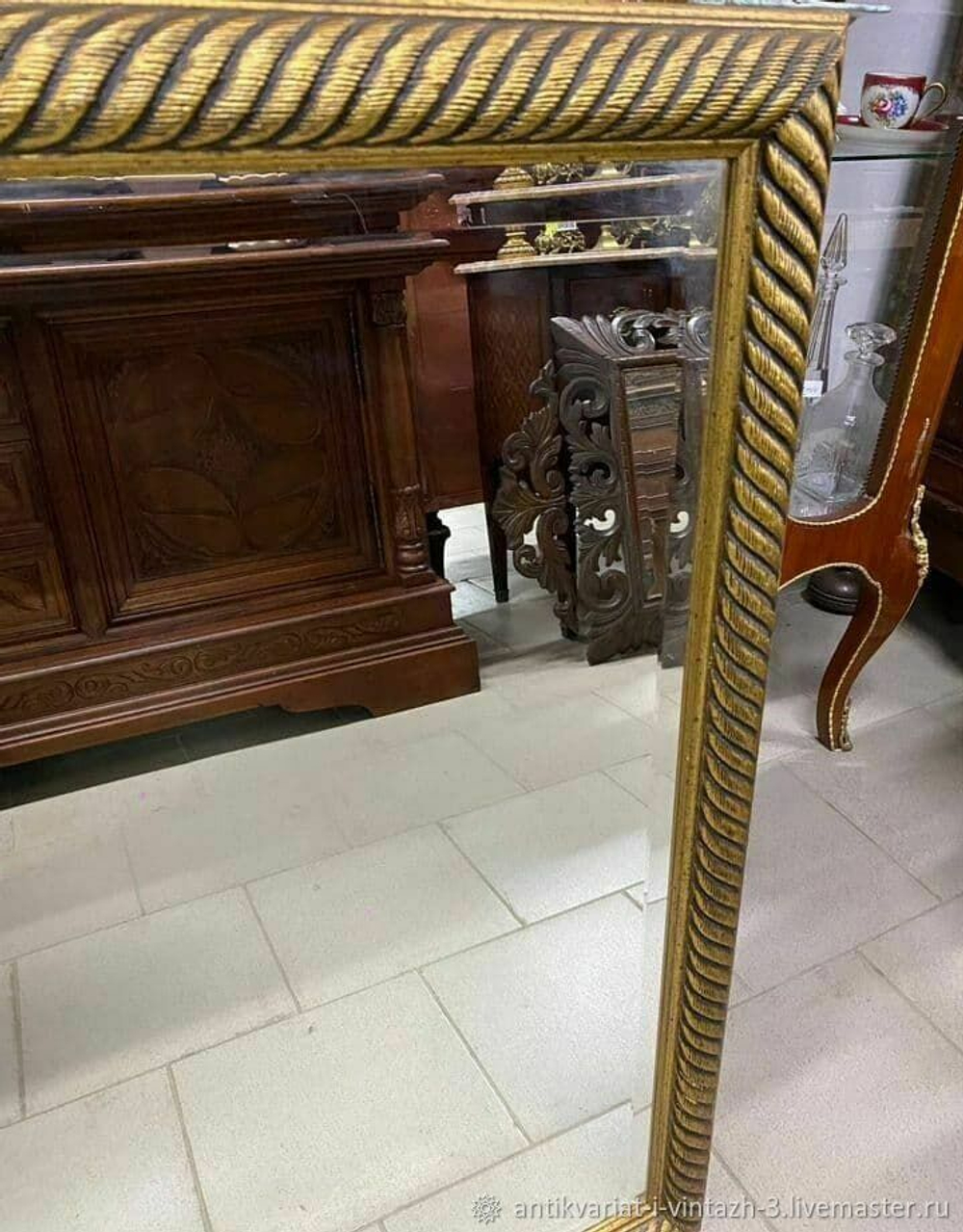 Зеркало настенное