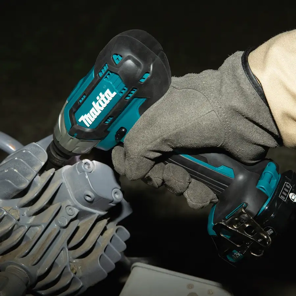 Аккумуляторный ударный гайковёрт Makita TW140DZ