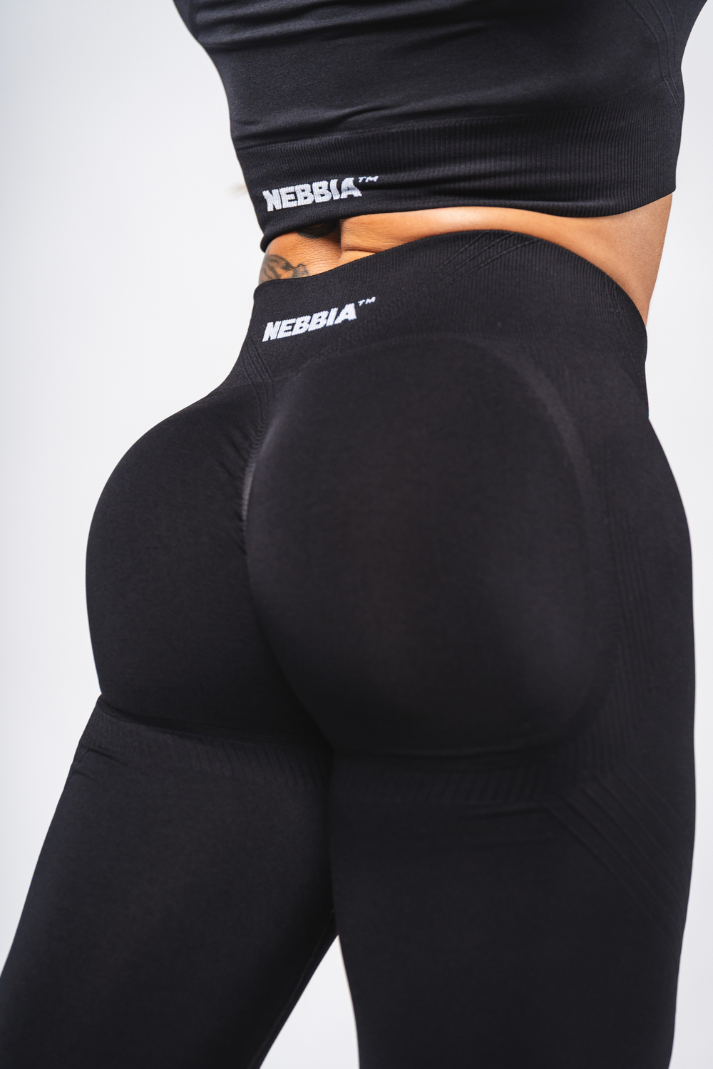Леггинсы Push-Up Leggings with Shaping Lines FLOW SEAMLESS 497 Черные