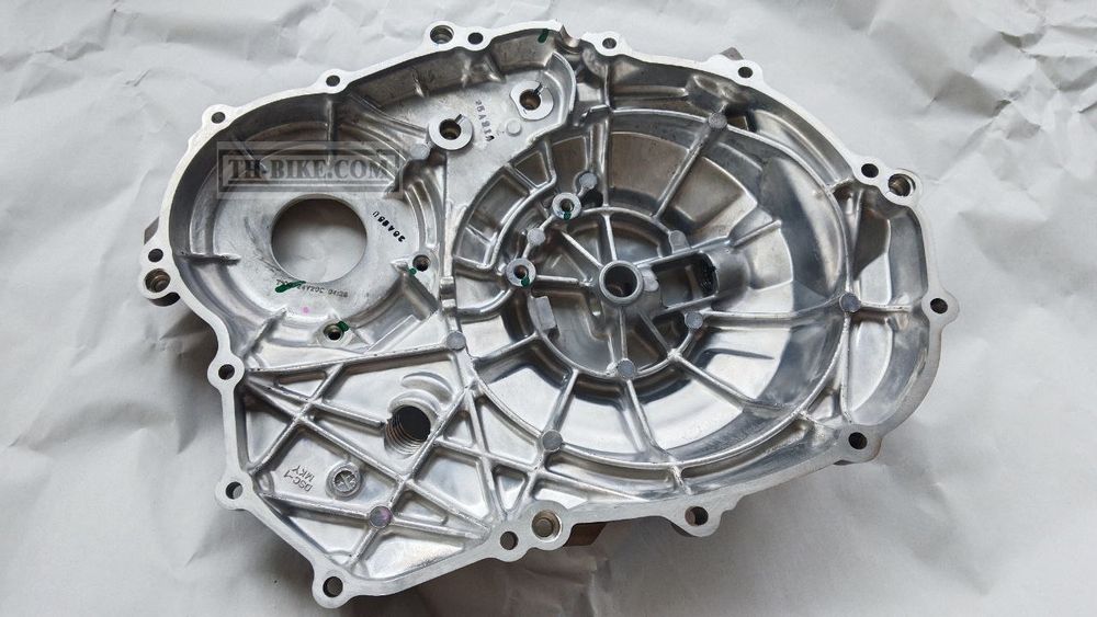 11330-MKY-T10. COVER COMP., R. CRANKCASE. HONDA