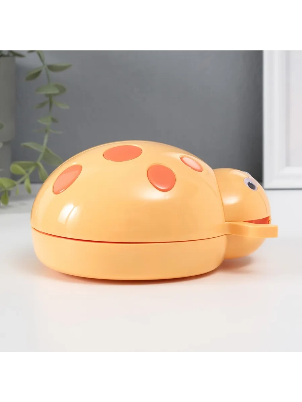Шкатулка музыкальная механическая "Божья коровка"