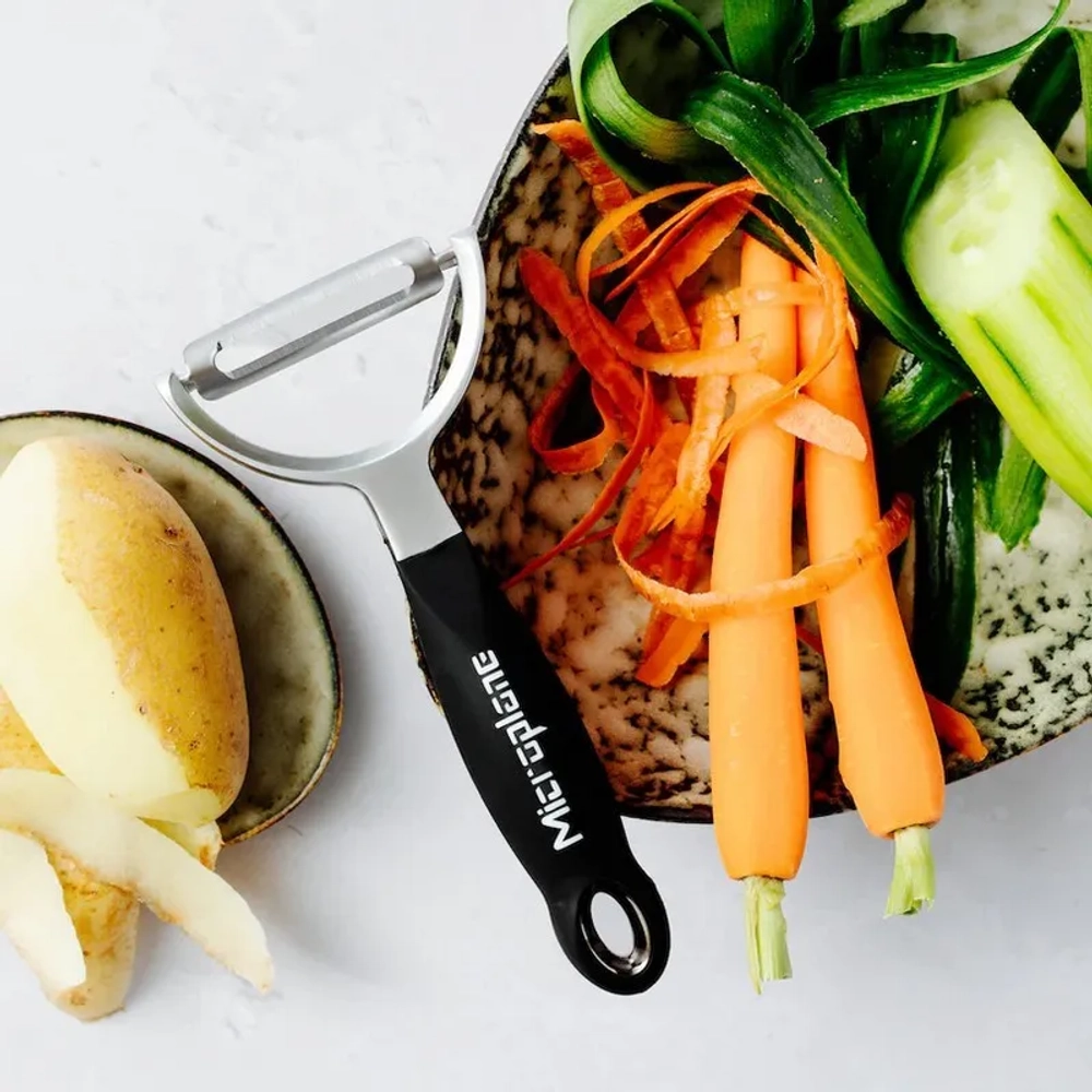 Microplane Горизонтальный очиститель Y черный EAN 098399480817