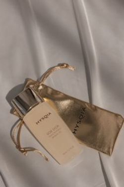 Hysqia Golden Silk Voluptuous Oil Масло для тела "Золотой шелк" с золотистым чехлом, 50 мл