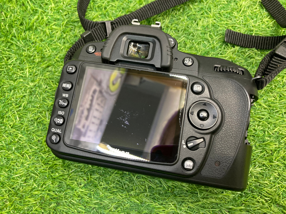 Nikon D90 9.100 кадров