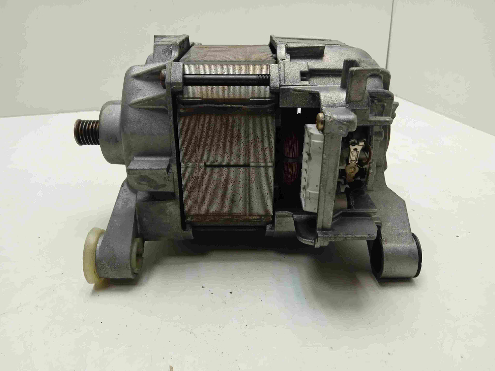 WFC1662OE кт201 Двигатель 6 контактов для стиральной машины Bosch WFC1662OE б/у