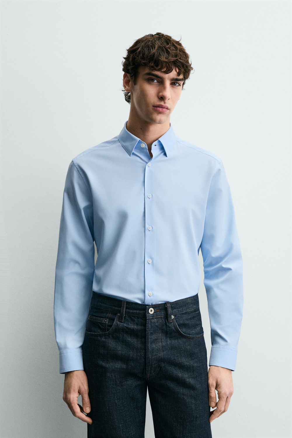 ZARA РУБАШКА ИЗ ЭЛАСТИЧНОЙ ТКАНИ, СВЕТЛО-ГОЛУБОЙ