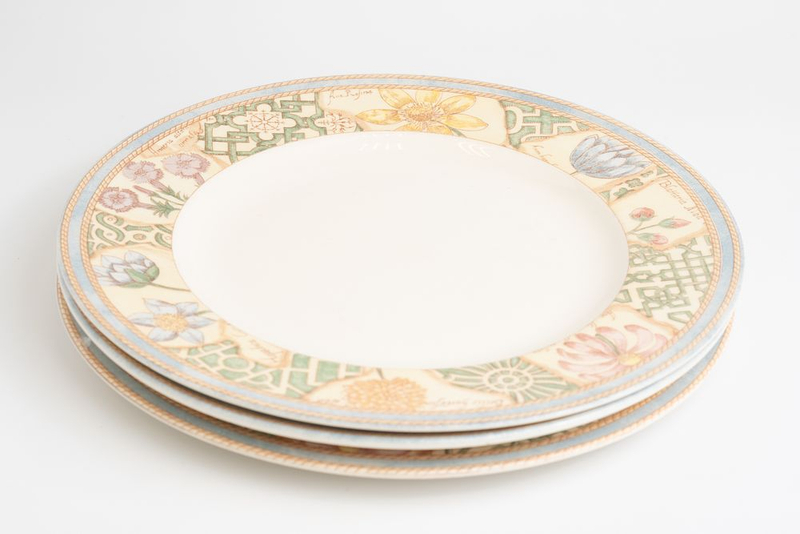 Набор из трех столовых тарелок «Садовый лабиринт» (Garden Maze) из серии Wedgwood Home