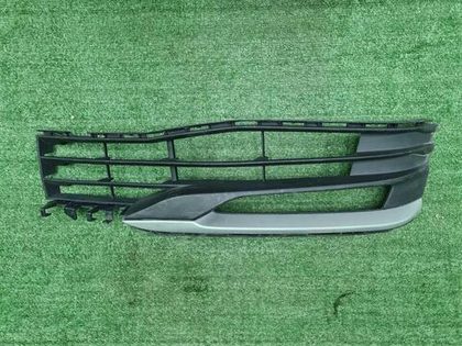 Накладка ПТФ правая BMW 5er G30 (2017-2020)