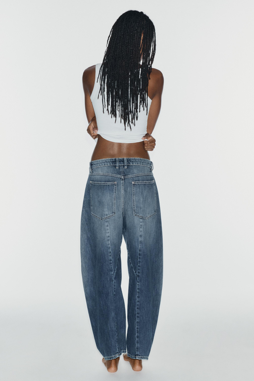 ДЖИНСЫ TRF CHINO BARREL СО СРЕДНЕЙ ПОСАДКОЙ — ZARA
