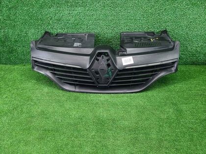 Решетка радиатора Renault Logan 2 (2014-2018)