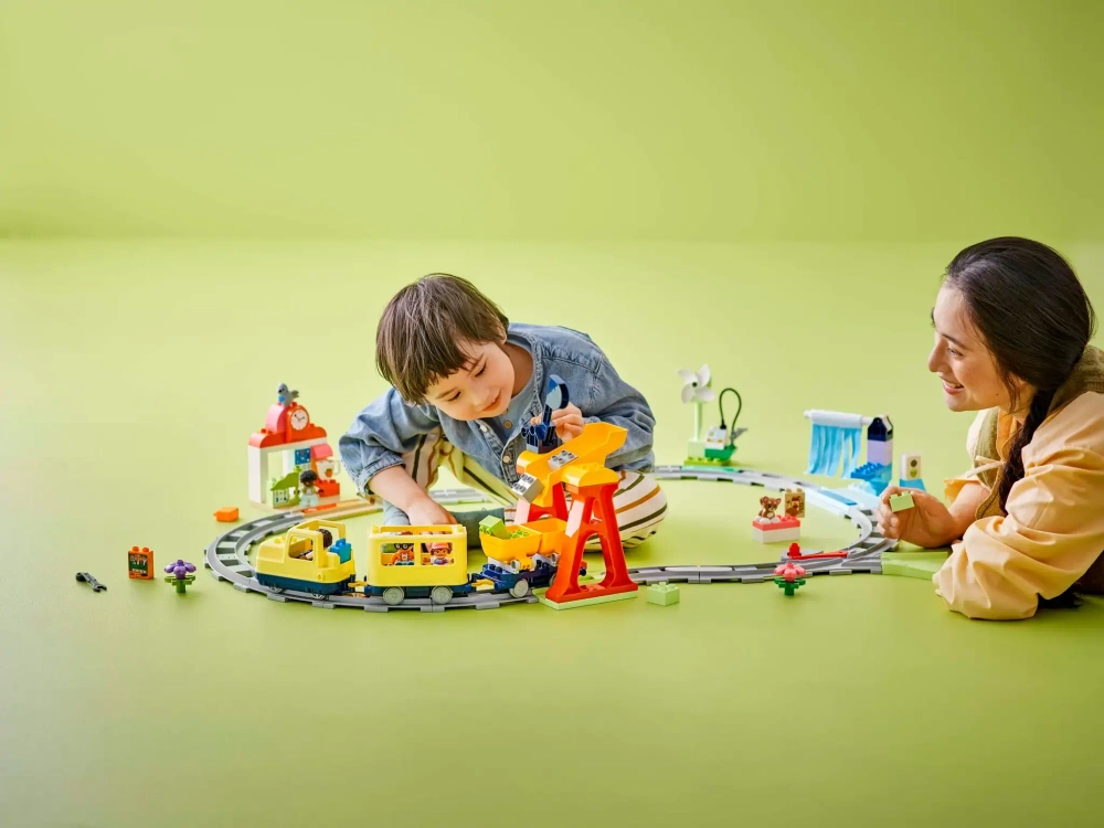 Конструктор LEGO Duplo 10428 Большой интерактивный общественный поезд