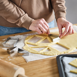 IKEA LÄTTBAKAD  (ИКЕА ЛЭТТБАКАД)  -  Формочки для печенья, 4 шт. - нерж. сталь