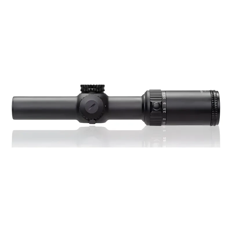 Оптический прицел Veber Wolf 1,25-4,5x26 IR DnD Загонник - вид сбоку на белом фоне