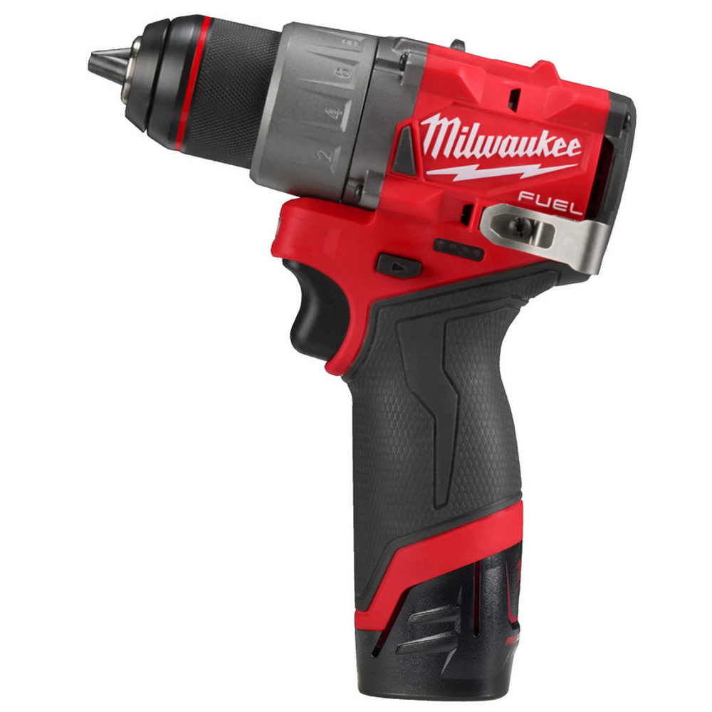 Аккумуляторная дрель-шуруповерт Milwaukee M12 FDD2-202Х