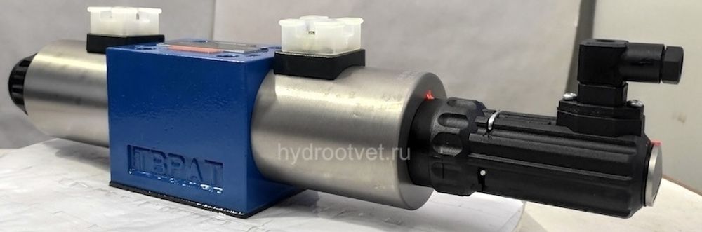 4WRE10W25-2X/G24K4/V - Пропорциональный распределитель с обратной связью по положению золотника без встроенной электроники Ду10, номинальный расход 25 л/мин, схема W