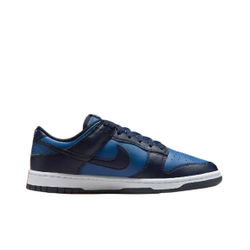 alt="Nike Dunk Low Retro Mystic Navy HF5441-402 темно-синие с белой подошвой вид сбоку на белом фоне"