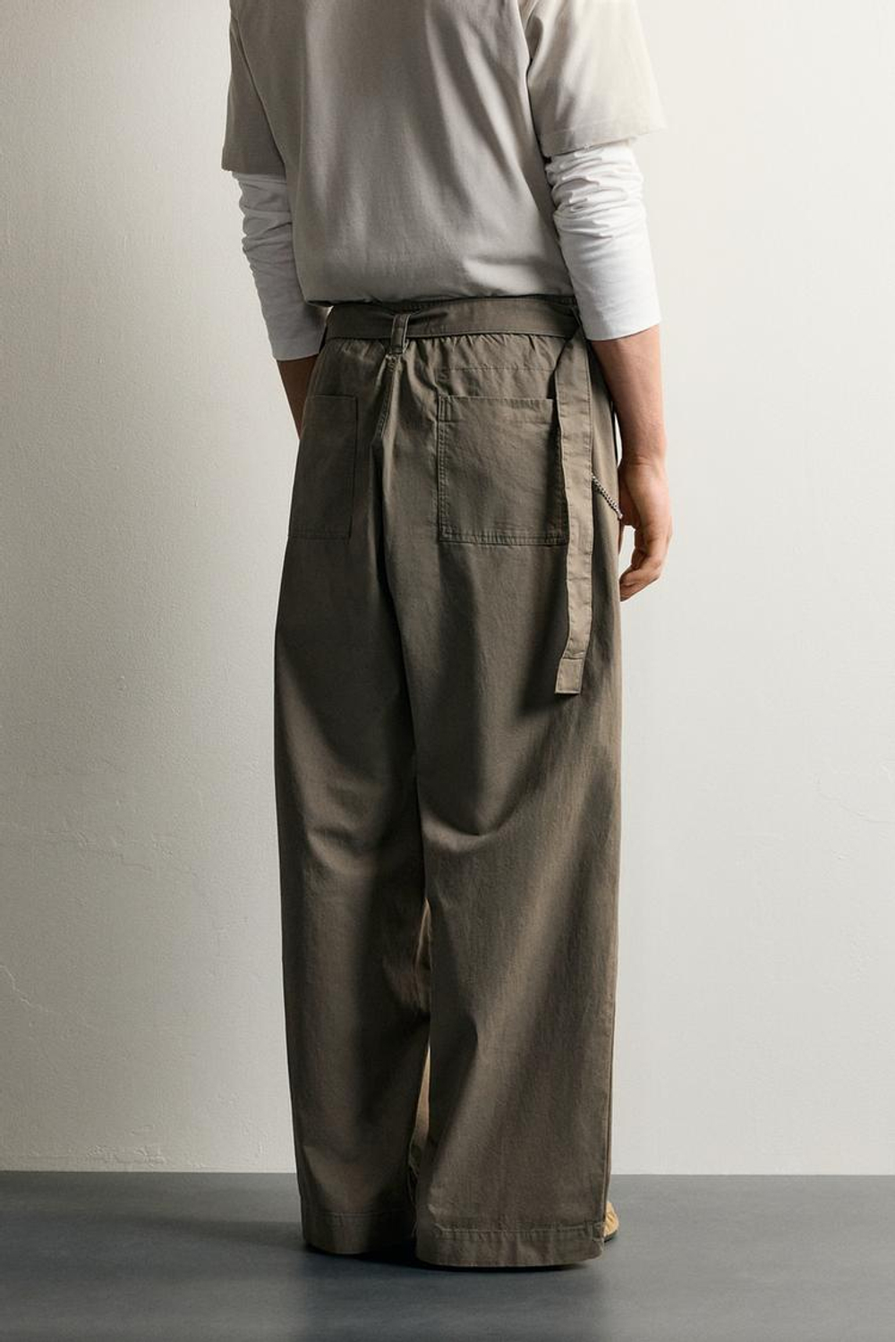 ZARA БРЮКИ RELAXED FIT С ПОЯСОМ, СЕРО-КОРИЧНЕВЫЙ