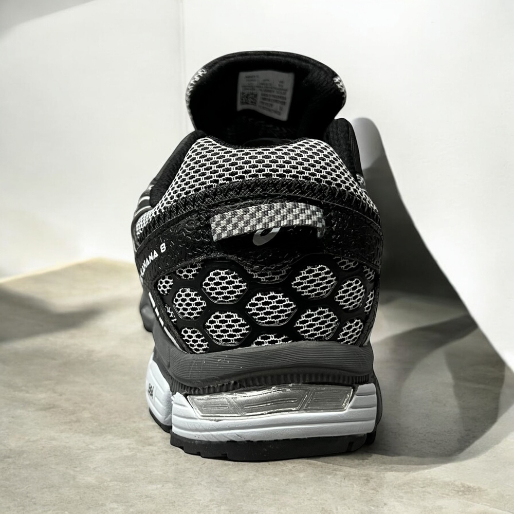 Asics Gel-Kahana 8 Winter • Black White