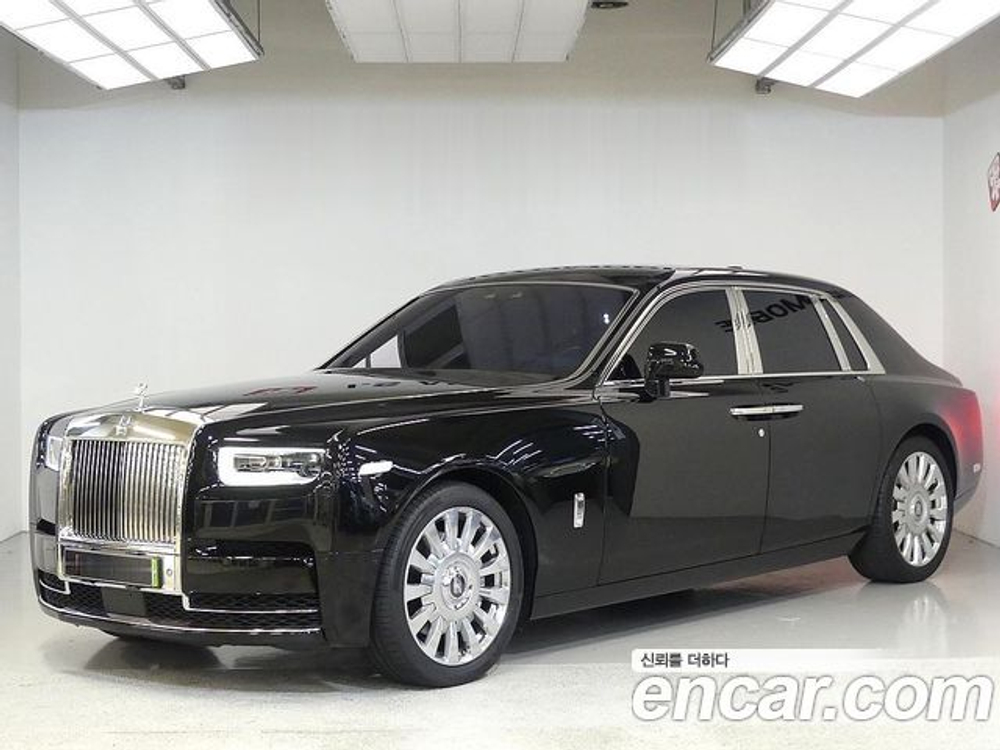 Rolls-Royce Phantom 6.7 V12 — 2020