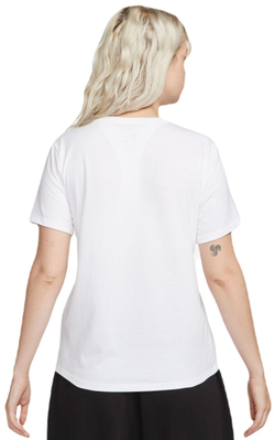 Женская теннисная футболка Nike Sportswear Club Essentials T-Shirt - белый