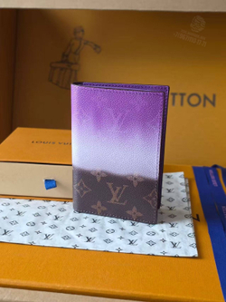 Обложка для паспорта Louis Vuitton