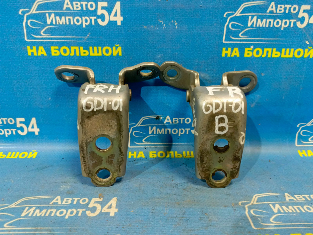 Петля двери передней правой Honda FIT 2001-2007
