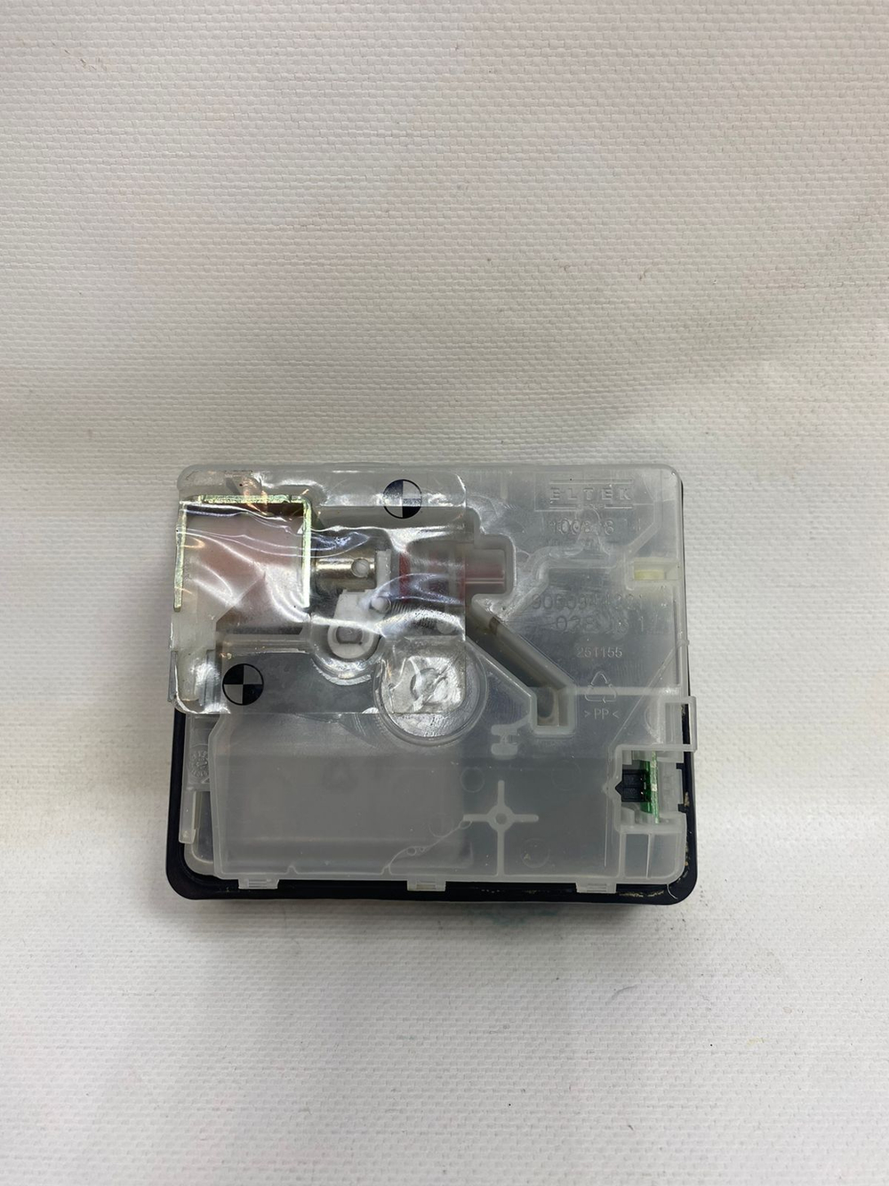 SN66M080SK ктпд14 Дозатор моющих средств для посудомоечной машины Bosch 755073 б/у