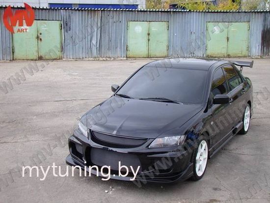 Передний бампер в стиле INGS Extreem для Mitsubishi Lancer 9