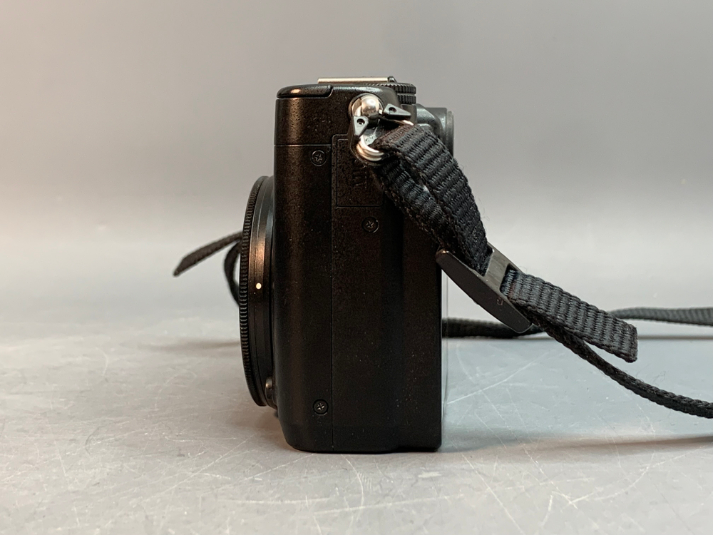 Nikon Coolpix P7000