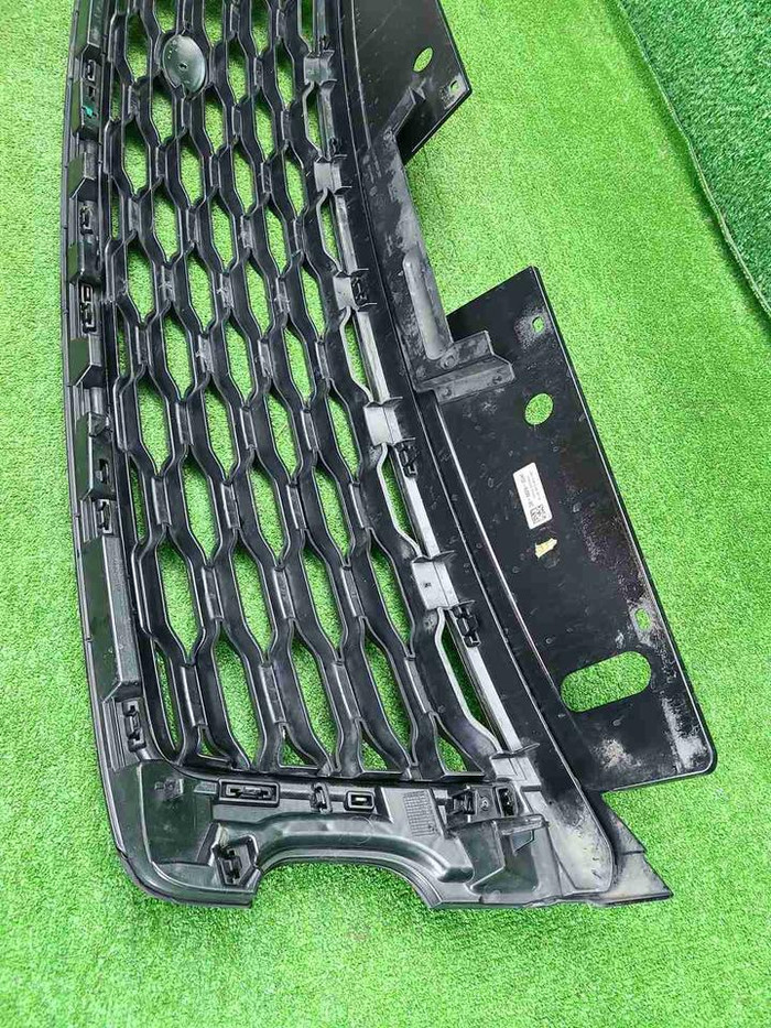 Решетка радиатора Range Rover Vogue 4 L405 (17-22)