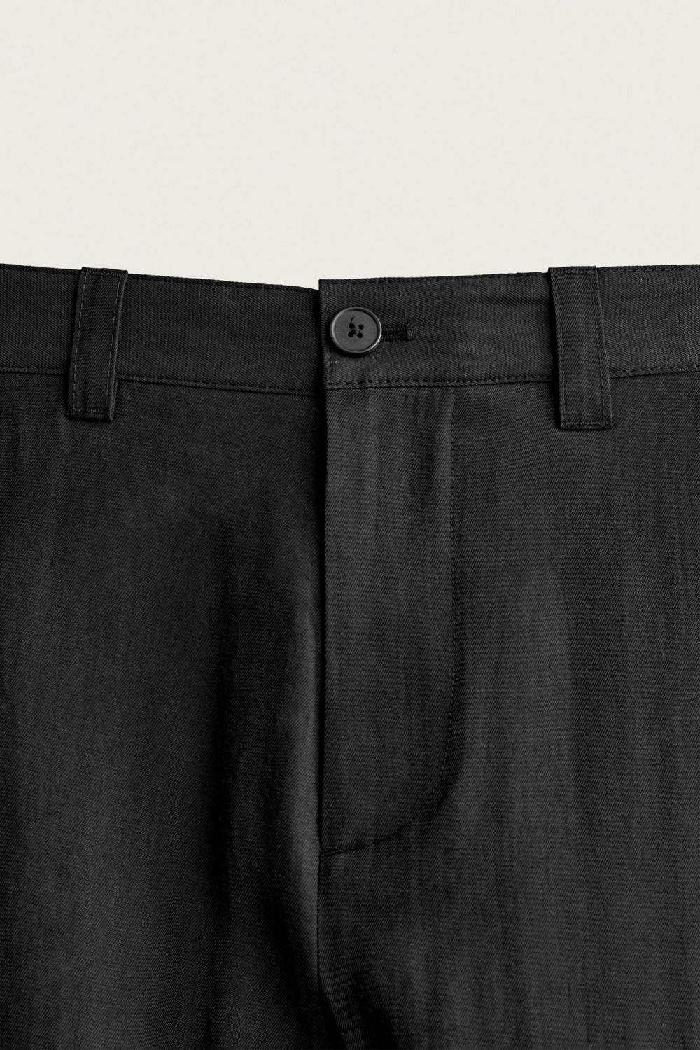 СТРУЯЩИЕСЯ БРЮКИ С БОКОВЫМИ СКЛАДКАМИ — ZARA