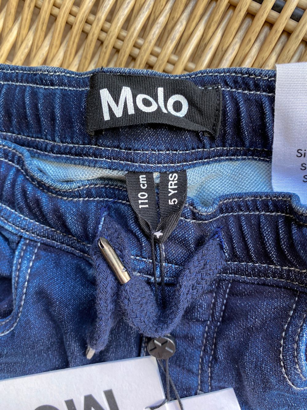 Новые джинсы Molo, 110