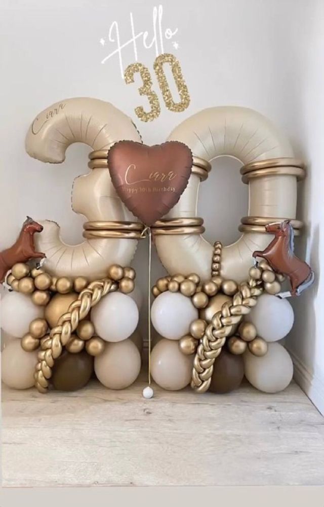 Цифра сердце с конями Цифра сердце с конями
