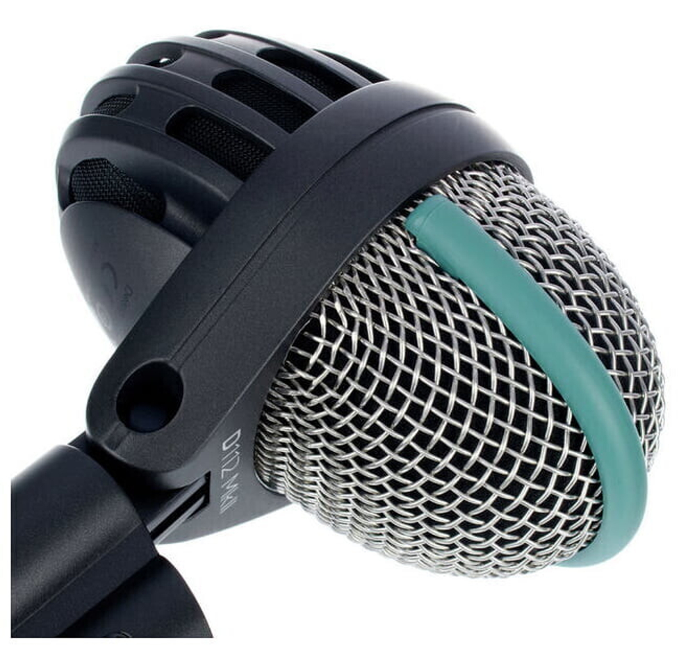 AKG D112 MkII