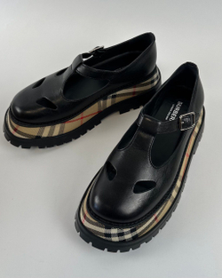 Сандалии Burberry