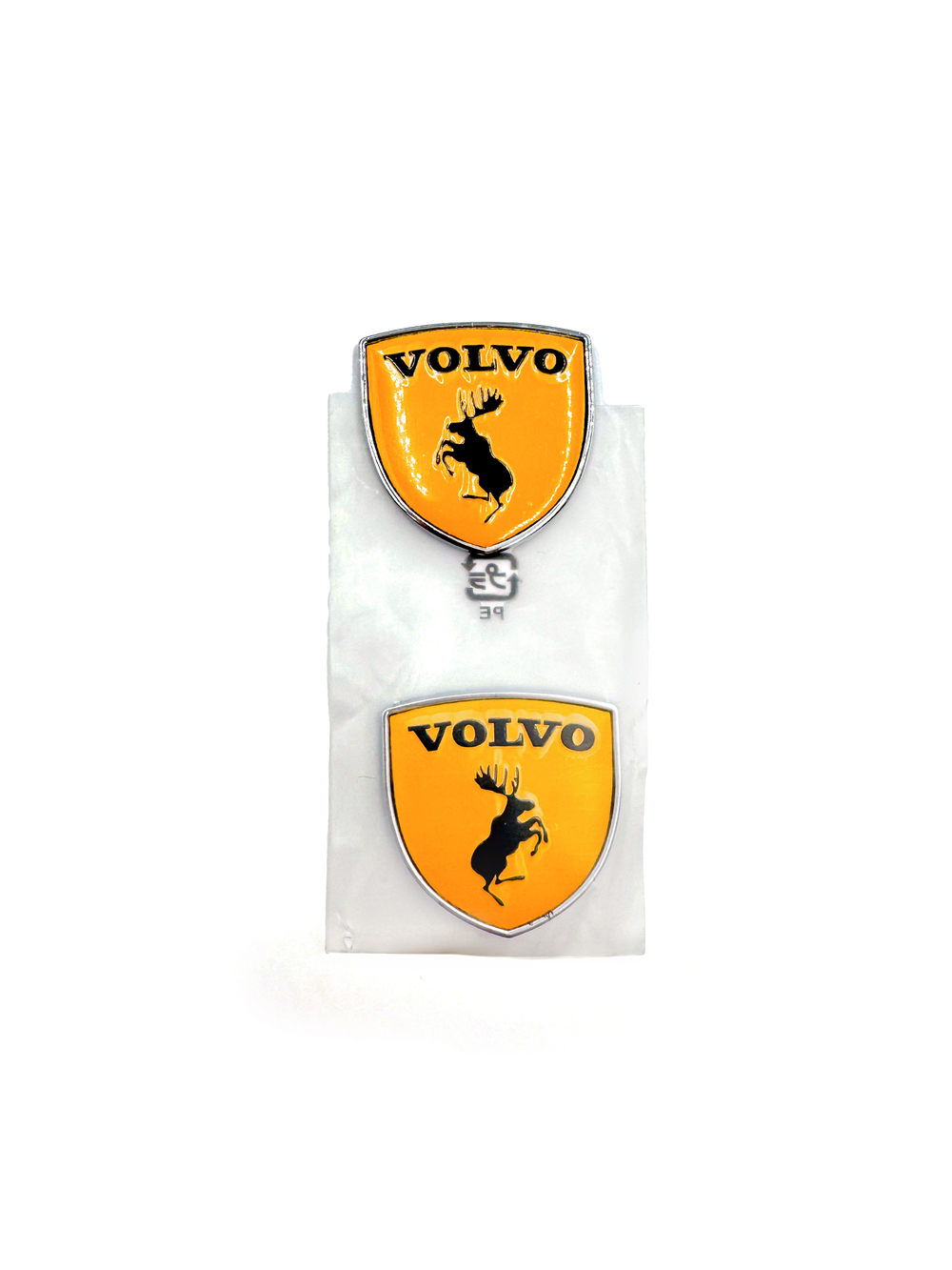 Наклейки Volvo Щит металлические желтые объемные (шильдик Вольво щит, 3,8х3,8 см). 2 шт в комплекте. Желтые с лого