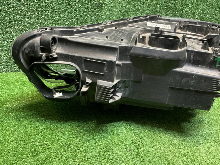 Фара правая BMW X1 F48 (2015-2019) LED
