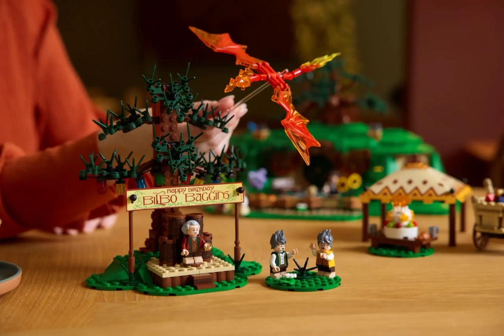 Конструктор LEGO Icons 10354 Властелин колец: Шир