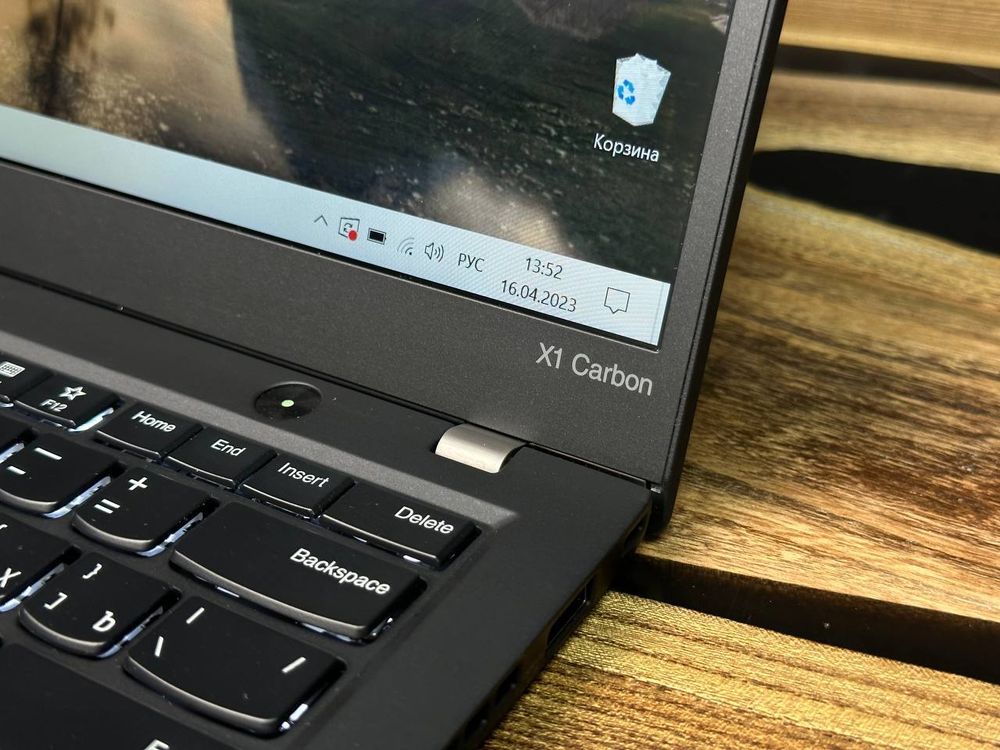 Ноутбук Lenovo Thinkpad X1 Carbon G5 i7-6