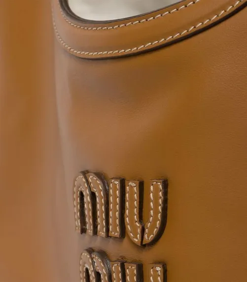 Кожаная сумка Miu Miu Ivy, коричневый