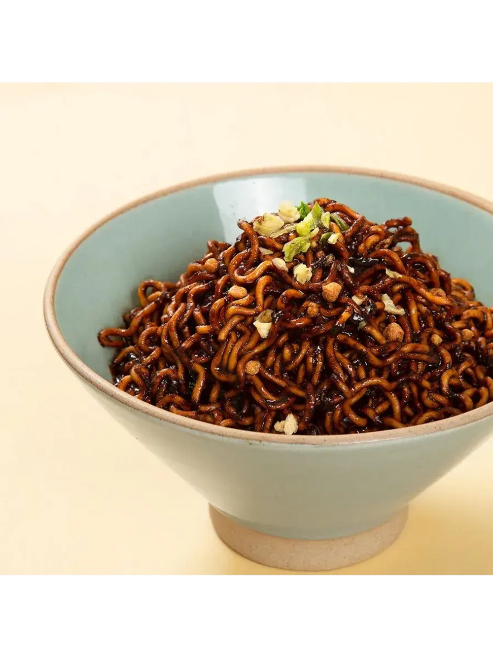 Лапша Jjajang Ramen с соусом Чачжан 400 г (5 пачек)