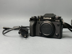 Fujifilm X-T5, 8900 кадров пробега.