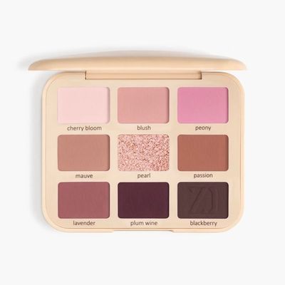 Палетка теней MAKEUPSTOREKZ Eyeshadow Palette - GENTLE