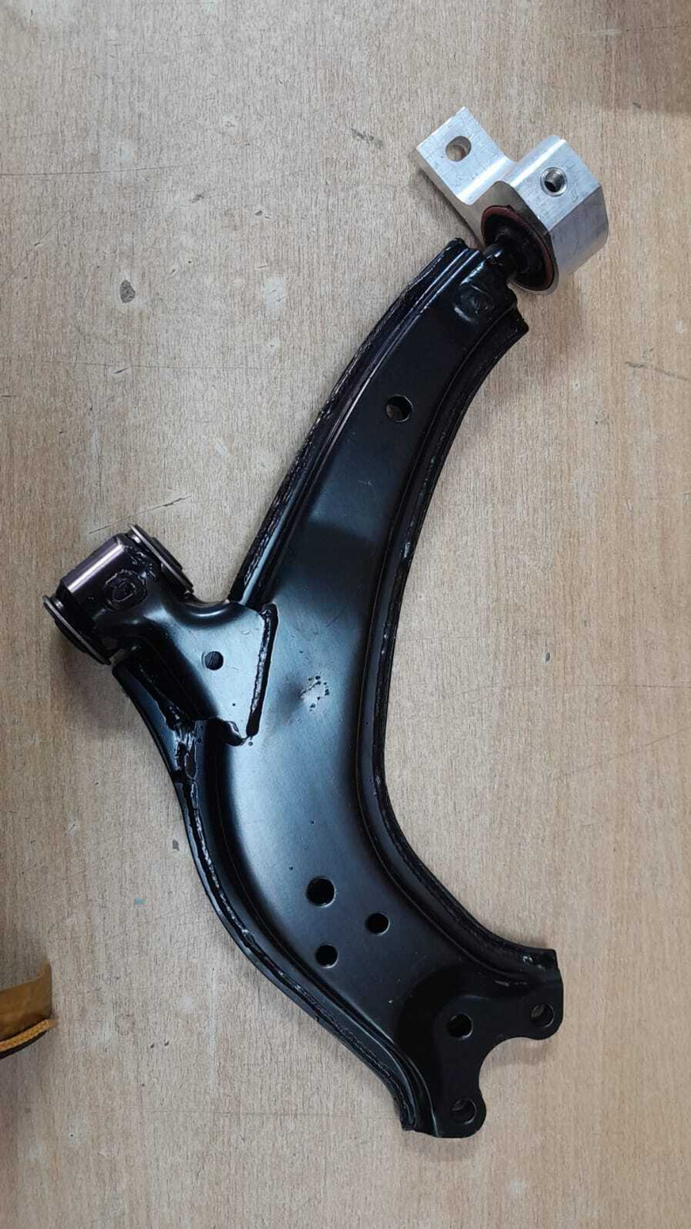 Рычаг правый Dong Feng H30 Cross