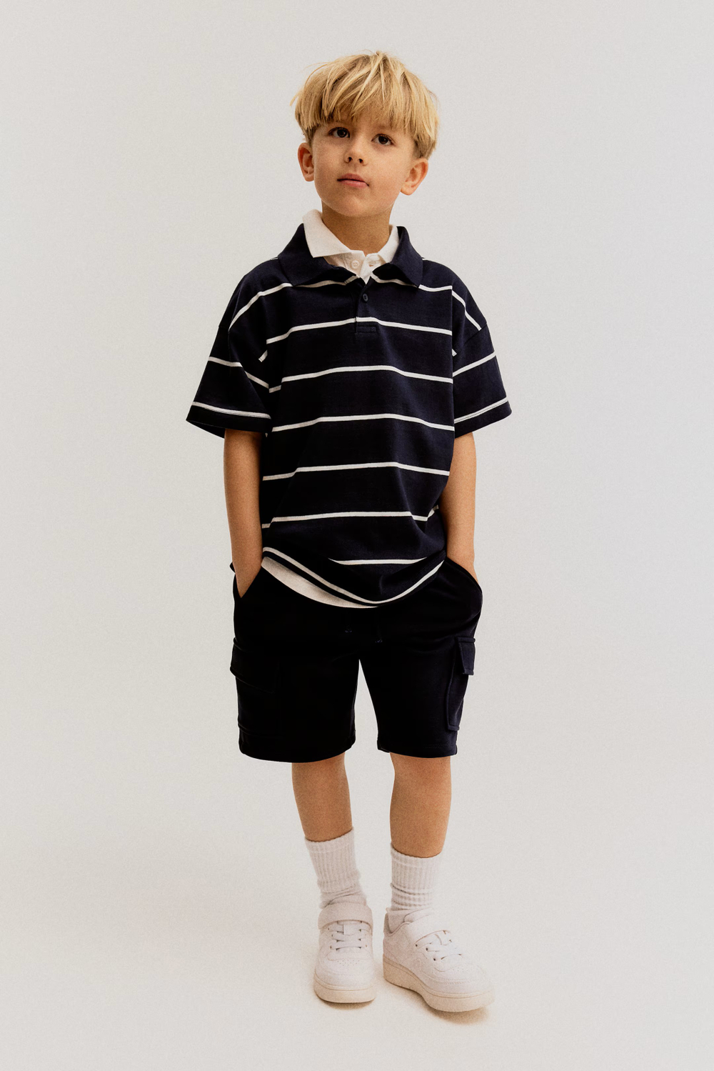 H&M Шорты-карго, темно-синий
