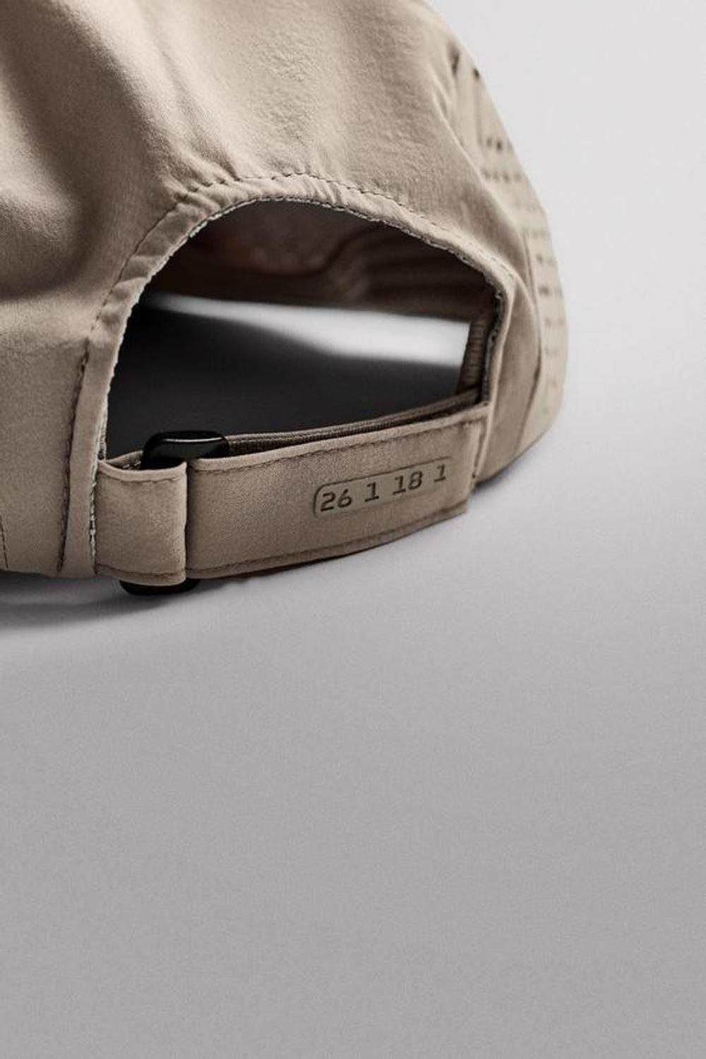 ZARA СПОРТИВНАЯ КЕПКА, КАМЕННО-СЕРЫЙ