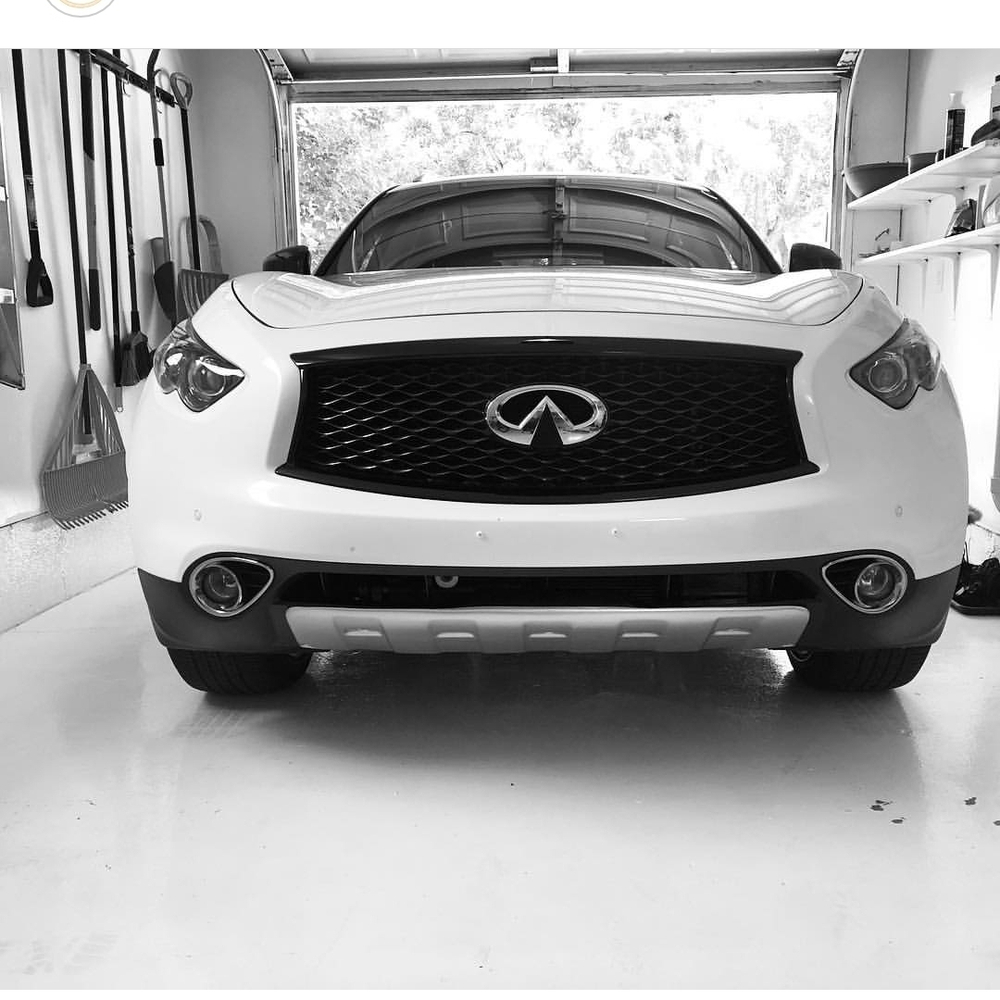 Накладка передняя под  бампер Infiniti QX70 FX37 FX50 FX30d